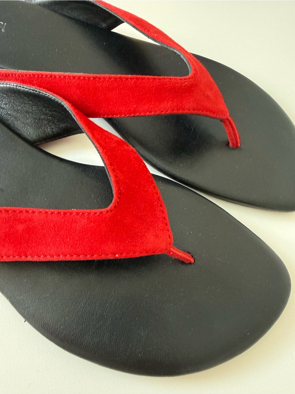 Zara Women’s Flat Leather Thong Sandal, size 9 - Picture 3 of 5